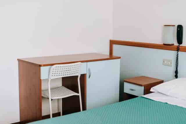 Hotel Villa Claudia room, desk, business travel, event booking