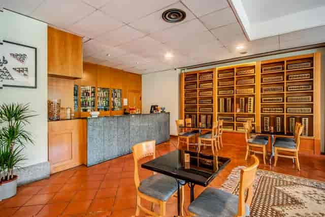 Rolls Royce Room networking bar seating
