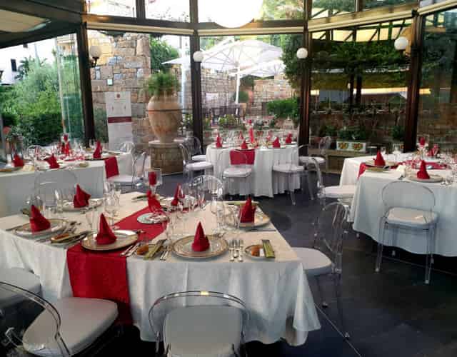 Banquet hall