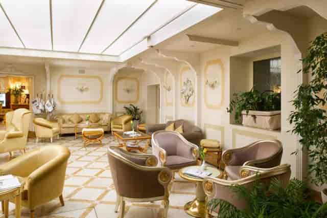 Carlton Hotel Grand Canal meeting lounge networking