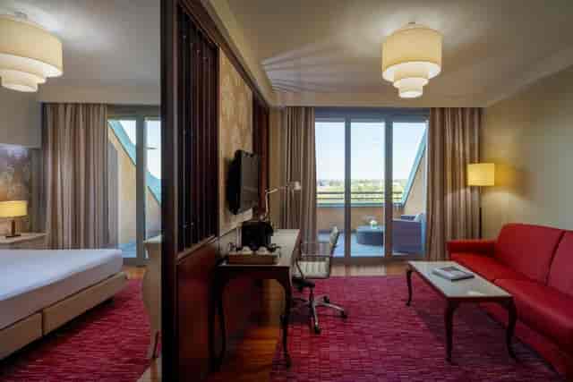 Milano hotel suite with balcony, Expo business meeting