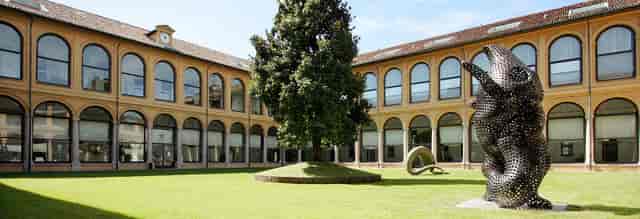 Milan conference venue courtyard event