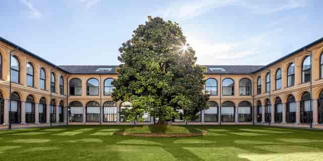 Fondazione Stelline courtyard, intimate outdoor event space, conference venue