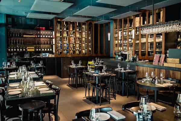 Isola Ristorante event space, wine display, corporate dining