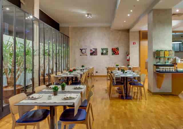 HOTEL RAFFAELLO MILANO 4* (Italia) - da ...