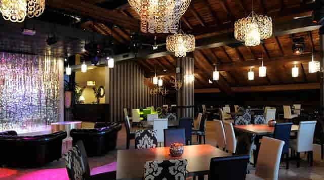 Maison Milano chic event space, chandeliers, party, reception