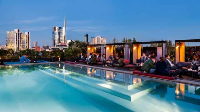 Cocktail bar