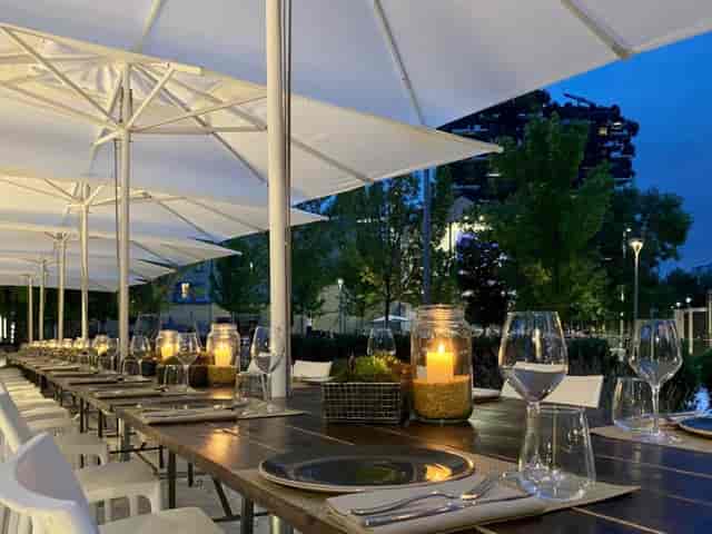 Outdoor dining Ratanà event banquet reception