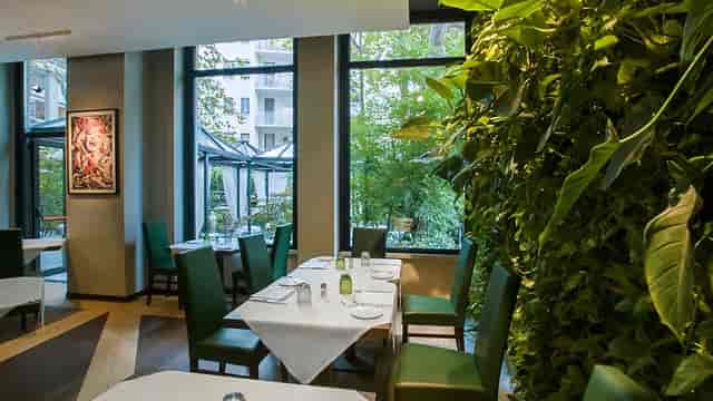 Modern Manin Hotel bar, living wall, corporate event, reception