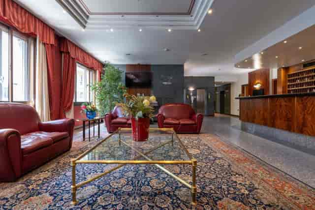 Hotel Crivi's lobby, cocktail reception, meeting welcome