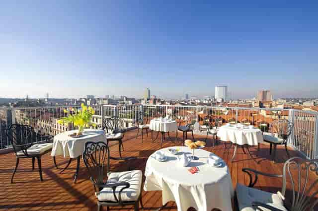 Milan rooftop bar, cocktail reception, event venue