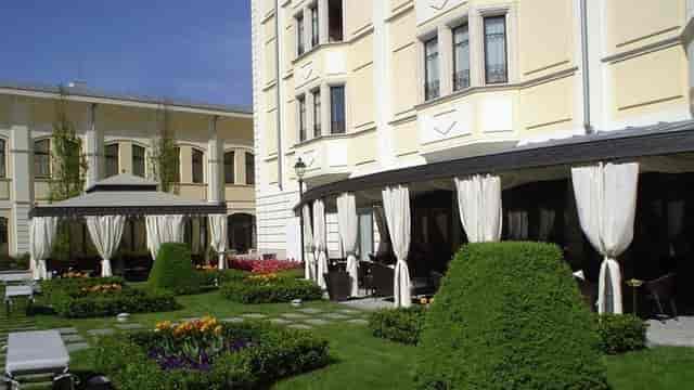 Giardino d’Inverno at Grand Visconti Palace, ideal for upscale weddings and events.