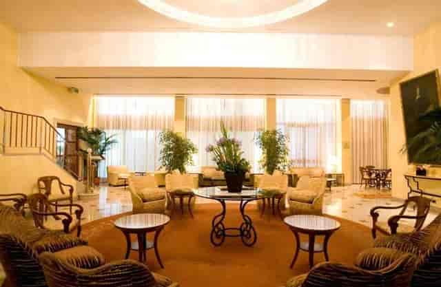 HOTEL CAVOUR MILANO 4* (Italia) - da ...