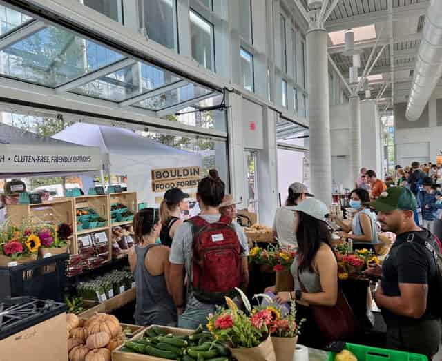 Farmers' market