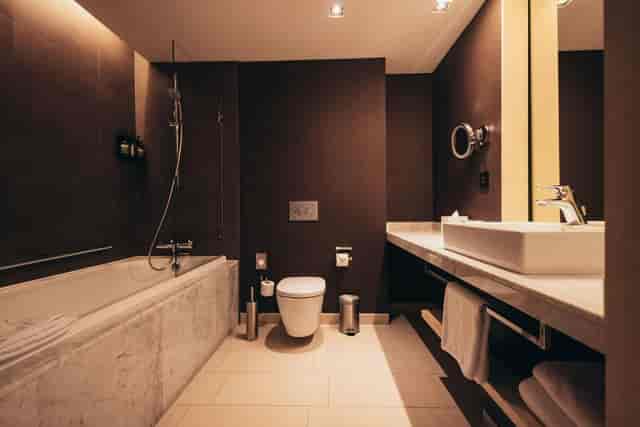 Luxury hotel bathroom Geneva VIP suite