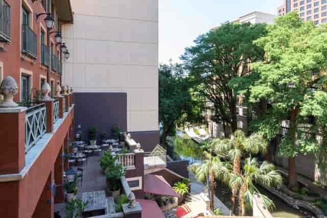 Rotunda Hotel Valencia Riverwalk event space