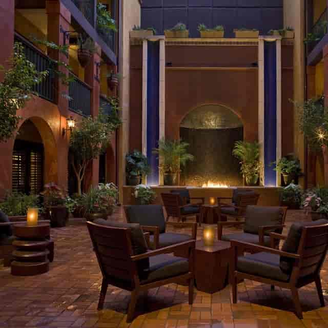 Hotel Valencia Riverwalk Courtyard Event Venue