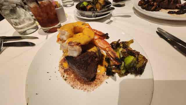 Fleming's Prime Steakhouse & Wine Bar - >robert squyres</a>