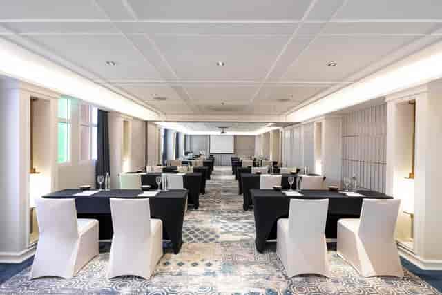 Mövenpick hotel meeting room, corporate training, seminar