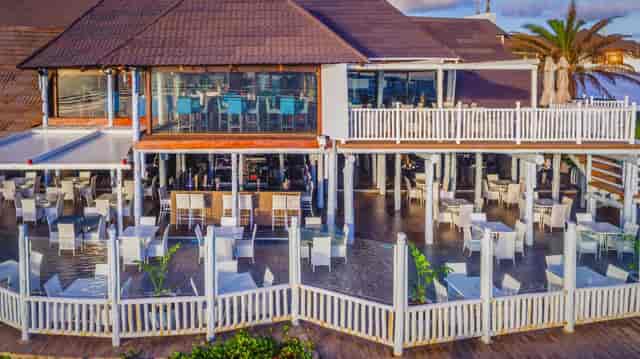Sea Cliff Hotel waterfront venue, elegant event dining