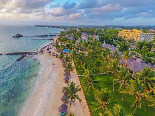 Ramada Dar Beachfront: Resort, Corporate Retreat