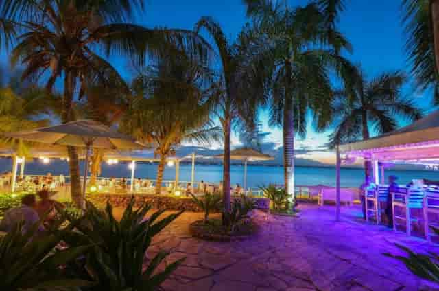 Beach wedding reception bar Coral Beach Hotel, Dar es Salaam