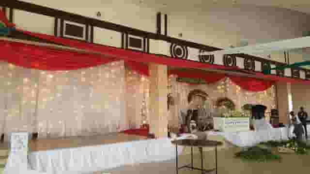 Hall Red