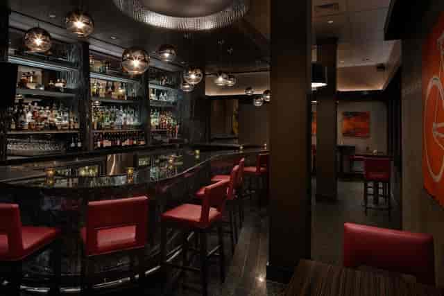 Sullivan's Steakhouse bar, elegant cocktail reception, VIP event