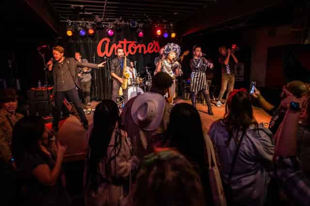 Live music venue
