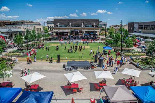 Hill Country Galleria | Lake Travis ...