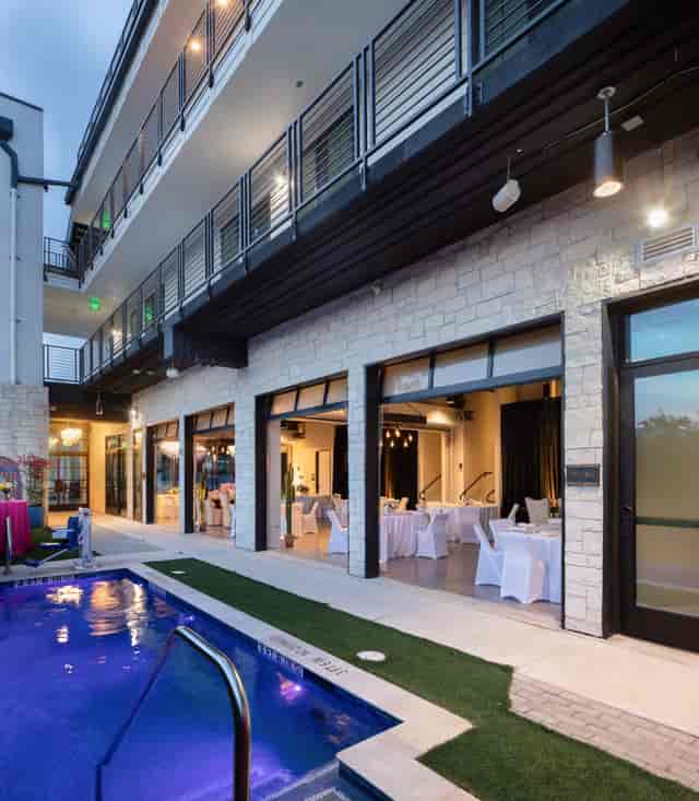 Rooftop event pool, outdoor reception, Inn Cahoots