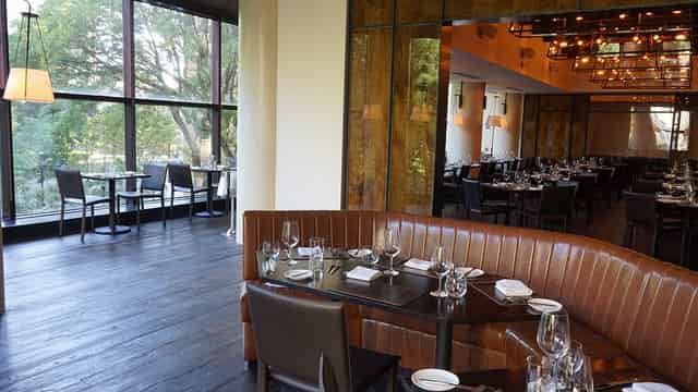 Bar & Lounge