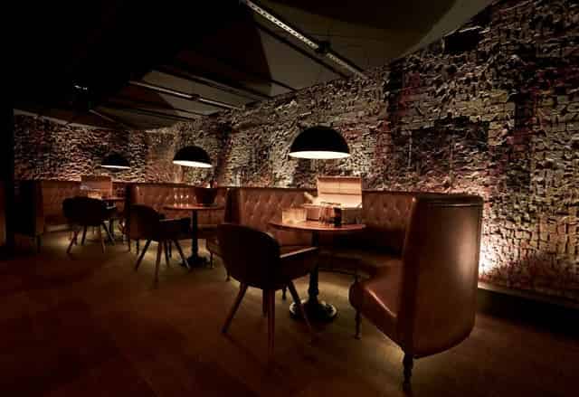 Cocktail bar