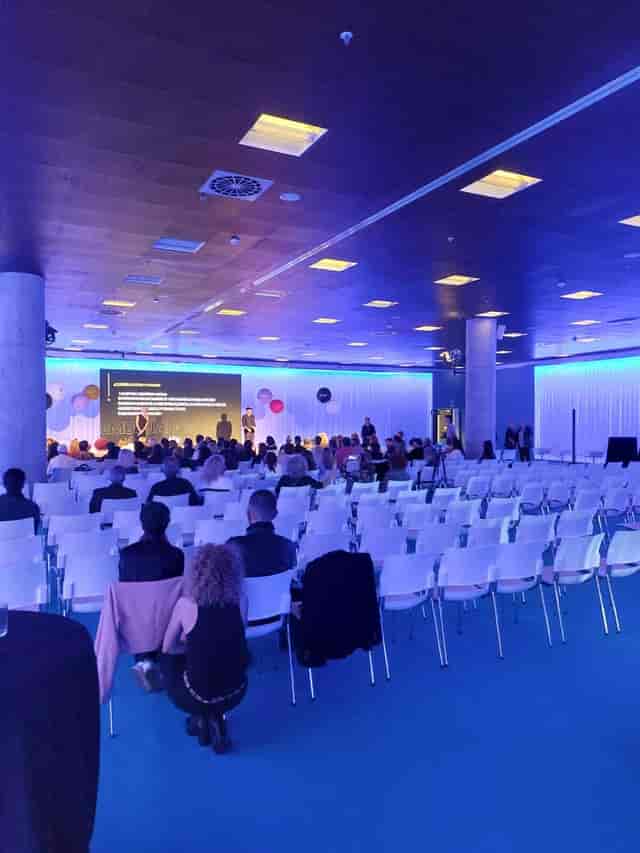 Oriental Room at IFEMA MADRID with modern blue lighting for conferences and presentations