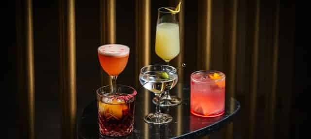 Hithe +  Seek Bar & Kitchen