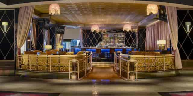Cromwell lounge bar, plush seating, event venue, cocktail reception