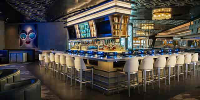 PT's Taverns conference room, modern bar, networking, cocktail hour