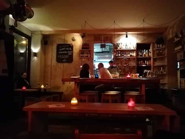 Bar