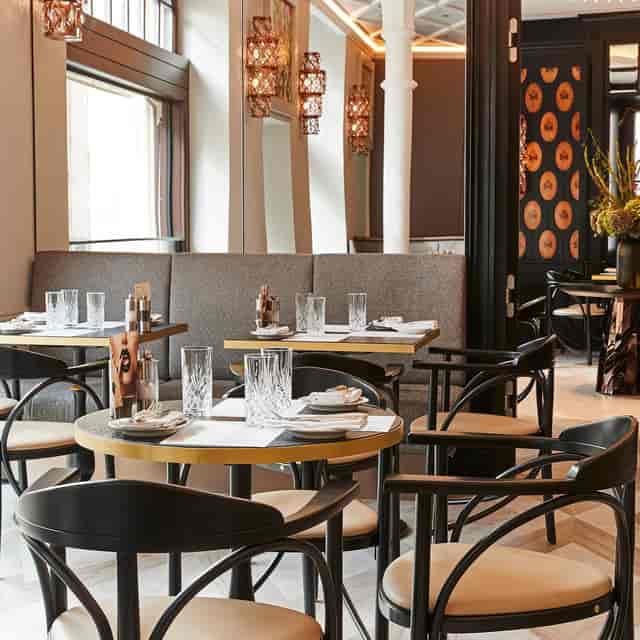 Schwarzreiter event venue, elegant dining, flexible seating