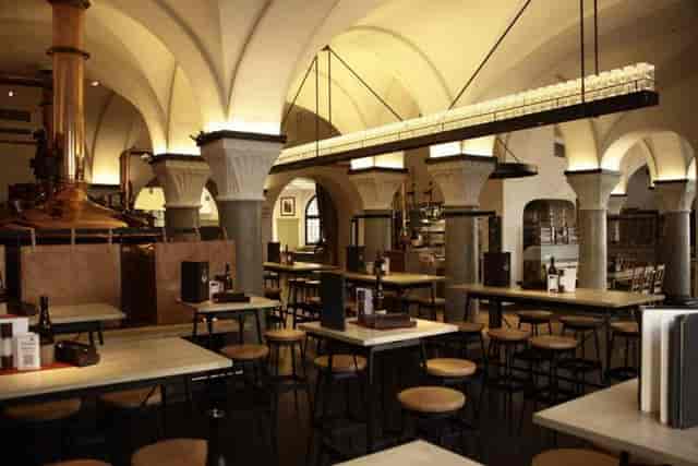 Paulaner Brauhaus vaulted ceiling brewery reception