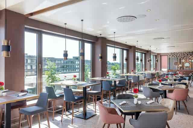 NH München Bavaria bar event, modern, natural light