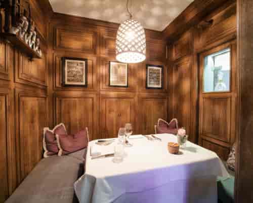 Käfer Lounge Bar: private dining, wood, executive meeting, client entertainment