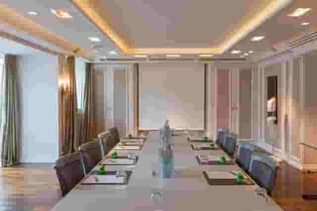 Salon Merkur