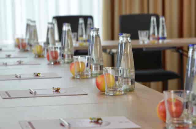 Best Western meeting room, fruit, event setup