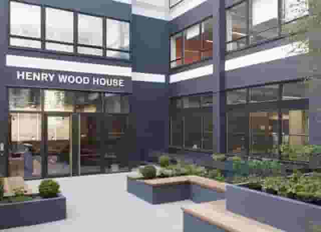 Henry Wood House - Fora