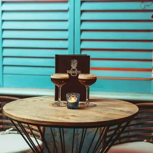 Cocktail bar