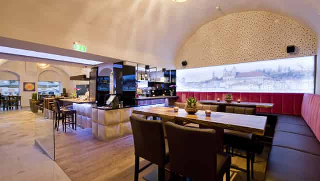 Maders Bar