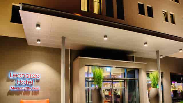 R3 Leonardo Hotel Munich modern event entrance