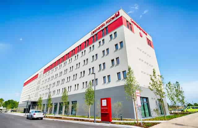 R1 Leonardo Hotel Munich, contemporary meeting event venue