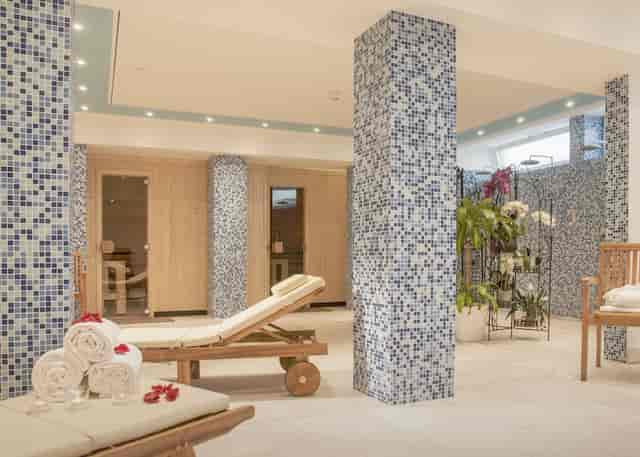 Grand Palladium spa retreat: sauna, relaxation, wellness corporate event